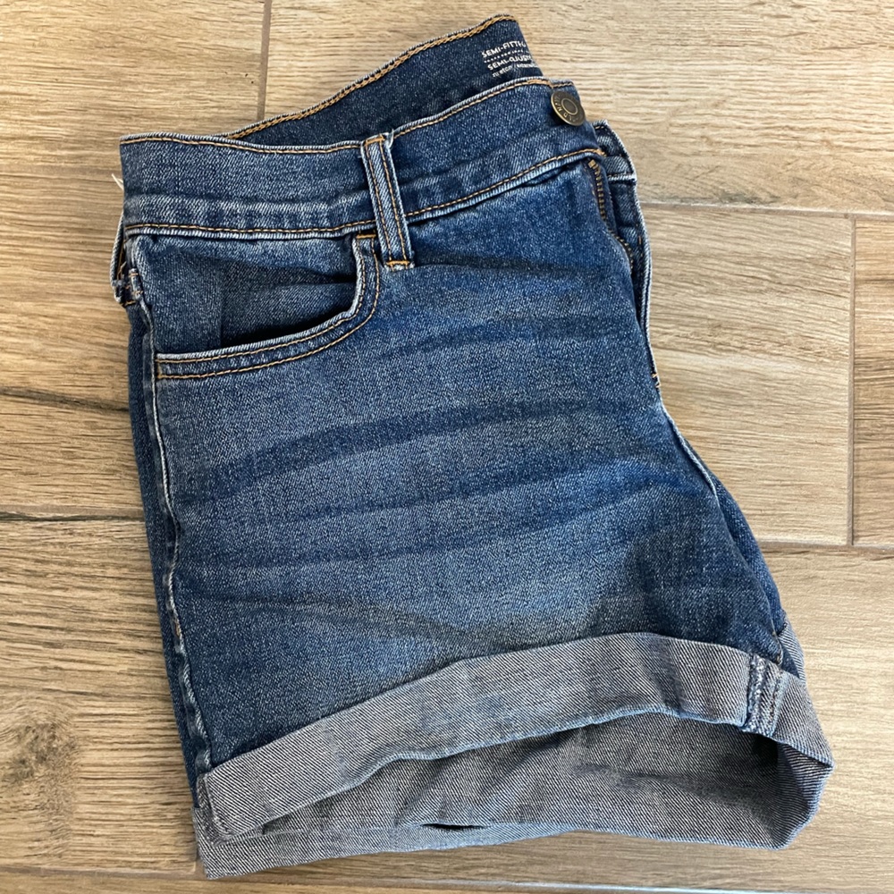 Old Navy Semi Fitted Jean shorts - Picture 3 of 5